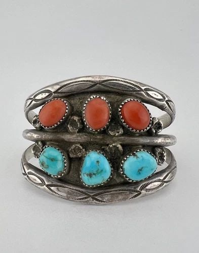 VTG IHMSS NAVAJO STERLING SILVER NATURAL TURQUOISE & CORAL STAMPED CUFF BRACELET: VTG IHMSS NAVAJO STERLING SILVER NATURAL TURQUOISE & CORAL STAMPED CUFF BRACELET Vtg IHMSS Navajo Sterling Silver Natural Turquoise & Coral Stamped Cuff Bracelet Cuff is 5 1/2" tip to Tip and has a 7/