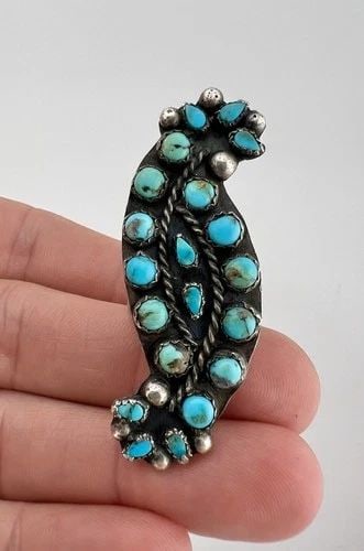 HUGE 1950'S OLS NAVAJO STERLING SILVER PETIT POINT TURQUOISE CLUSTER RING 2 1/8": HUGE 1950's Ols Navajo Sterling Silver Petit Point Turquoise Cluster Ring 2 1/8" Ring Size: 7.5 - Can Be re Sized Weight is 14.0 Grams on my scale Metal: Sterling Silver Ring is 2 1/8" Tall In the Cen