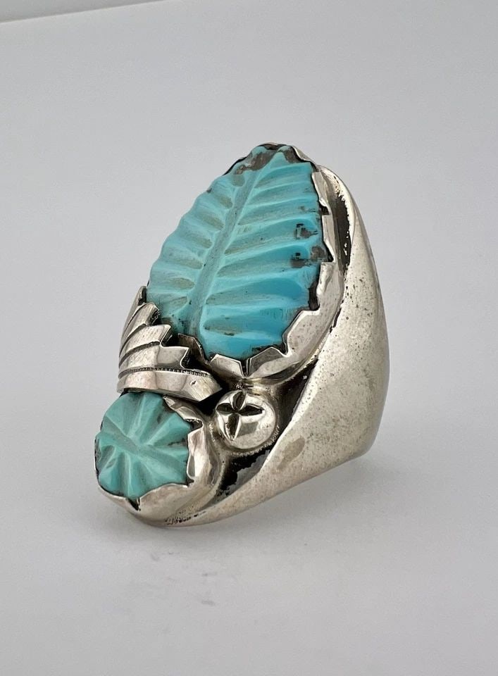 HUGE 45.9G VTG LOYOLITA TSATTIE ZUNI STERLING SILVER CARVED TURQUOISE MEN'S RING: HUGE 45.9G VTG LOYOLITA TSATTIE ZUNI STERLING SILVER CARVED TURQUOISE MEN'S RING HUGE 45.9g Vtg Loyolita Tsattie Zuni Sterling Silver Carved Turquoise Men's Ring Ring Size: 13 - Can Be Re Sized Weight