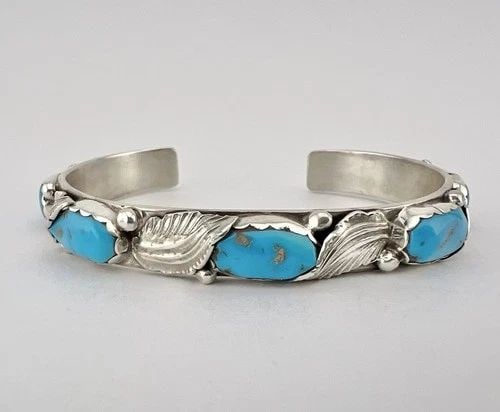 VINTAGE SIMPLICIO ZUNI STERLING SILVER SLEEPING BEAUTY TURQUOISE CUFF BRACELET (1 of 2)