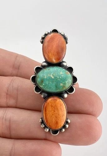 VTG NAVAJO STERLING SILVER ROYSTON TURQUOISE & ORANGE SPINY OYSTER SHELL RING: Vtg Navajo Sterling Silver Royston Turquoise & Orange Spiny Oyster Shell Ring Ring Size: 8 - Can Be Resized Weight is 13.4 Grams on my scale Metal: Sterling Silver Ring is Just Under 2 1/4" Tall In th