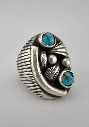 VTG NAVAJO STERLING SILVER NATURAL CERRILLOS TURQUOISE 3D STAMPED MENS RING 21G: VTG NAVAJO STERLING SILVER NATURAL CERRILLOS TURQUOISE 3D STAMPED MENS RING 21G Vtg Navajo Sterling Silver Natural Cerrillos Turquoise 3D Stamped Men's Ring 21g Ring Size: 8.5 - Can Be Resized Weight 