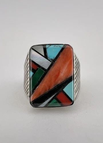 VINTAGE NAVAJO STERLING SILVER MULTI GEMSTONE INLAY STAMPED MEN'S RING 18.5G: VINTAGE NAVAJO STERLING SILVER MULTI GEMSTONE INLAY STAMPED MEN'S RING 18.5G Vintage Navajo Sterling Silver Multi Gemstone Inlay Stamped Men's Ring 18.5g Ring Size: 10 - Can Be Re Sized Weight is 18.5