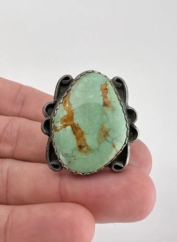 HUGE VINTAGE NAVAJO STERLING SILVER HIGH GRADE ROYSTON TURQUOISE OVAL RING (1 of 1)