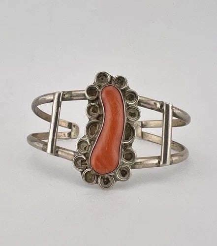 VINTAGE NAVAJO STERLING SILVER MEDITERRANEAN BRANCH CORAL CUFF BRACELET (1 of 1)