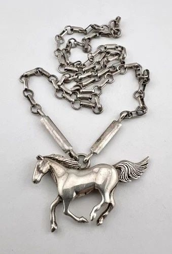 VINTAGE NAVAJO STERLING SILVER CAST HORSE EQUESTRIAN DANGLE PENDANT NECKLACE 23" (1 of 1)