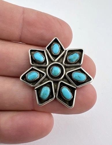 VINTAGE ZUNI STERLING SILVER NEEDLEPOINT TURQUOISE START BROOCH PIN 1.25" (1 of 2)