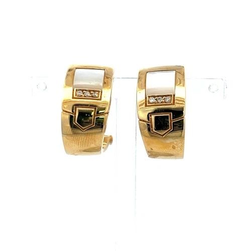 AUDEMARS PIGUET 0.07 CARAT ROUND DIAMOND 18 KARAT YELLOW GOLD CLIP ON EARRINGS: AUDEMARS PIGUET 0.07 CARAT ROUND DIAMOND 18 KARAT YELLOW GOLD CLIP ON EARRINGS PRODUCT DESCRIPTION Designer: Audemars Piguet Title: Audemars Piguet 0.07 Carat Round Brilliant G VS Diamond 18 Karat Yel