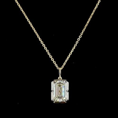 LAB-GROWN 4.01 CARAT EMERALD E-F-VS1 DIAMOND 14K YELLOW GOLD SOLITAIRE PENDANT: LAB-GROWN 4.01 CARAT EMERALD E-F-VS1 DIAMOND 14K YELLOW GOLD SOLITAIRE PENDANT Title: High-quality Brand-New Echo Friendly Elegant Lab-Grown 4.01 Carat Emerald E-F-VS1 Diamond 14K Yellow Gold Solitair