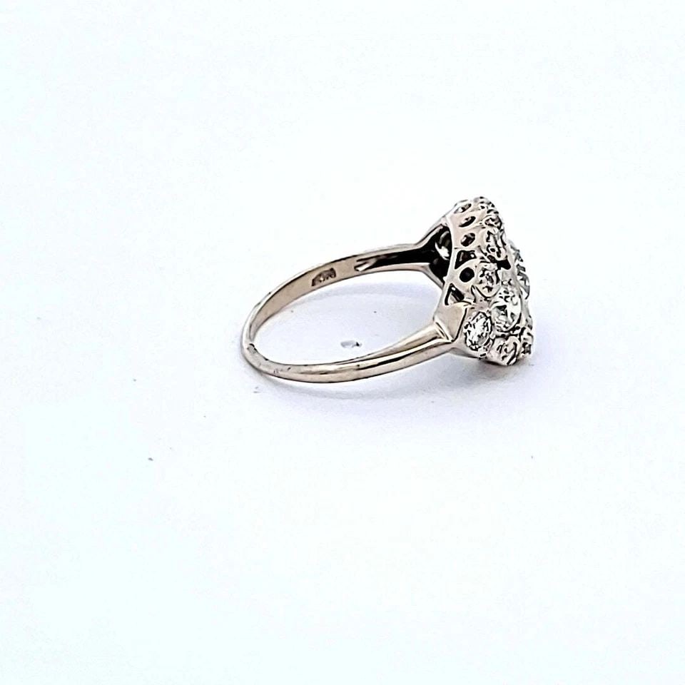 ANTIQUE 2.60 GRAMS 1.53 CARAT ROUND BRILLIANT G-I1 DIAMOND PLATINUM WEDDING RING: Antique 2.60 Grams 1.53 Carat Round Brilliant G-I1 Diamond Platinum Wedding Ring 950 Engagement Ring Details Department Unisex Adults Main Stone Diamond Metal Platinum Metal purity 950 Style Ring Diam