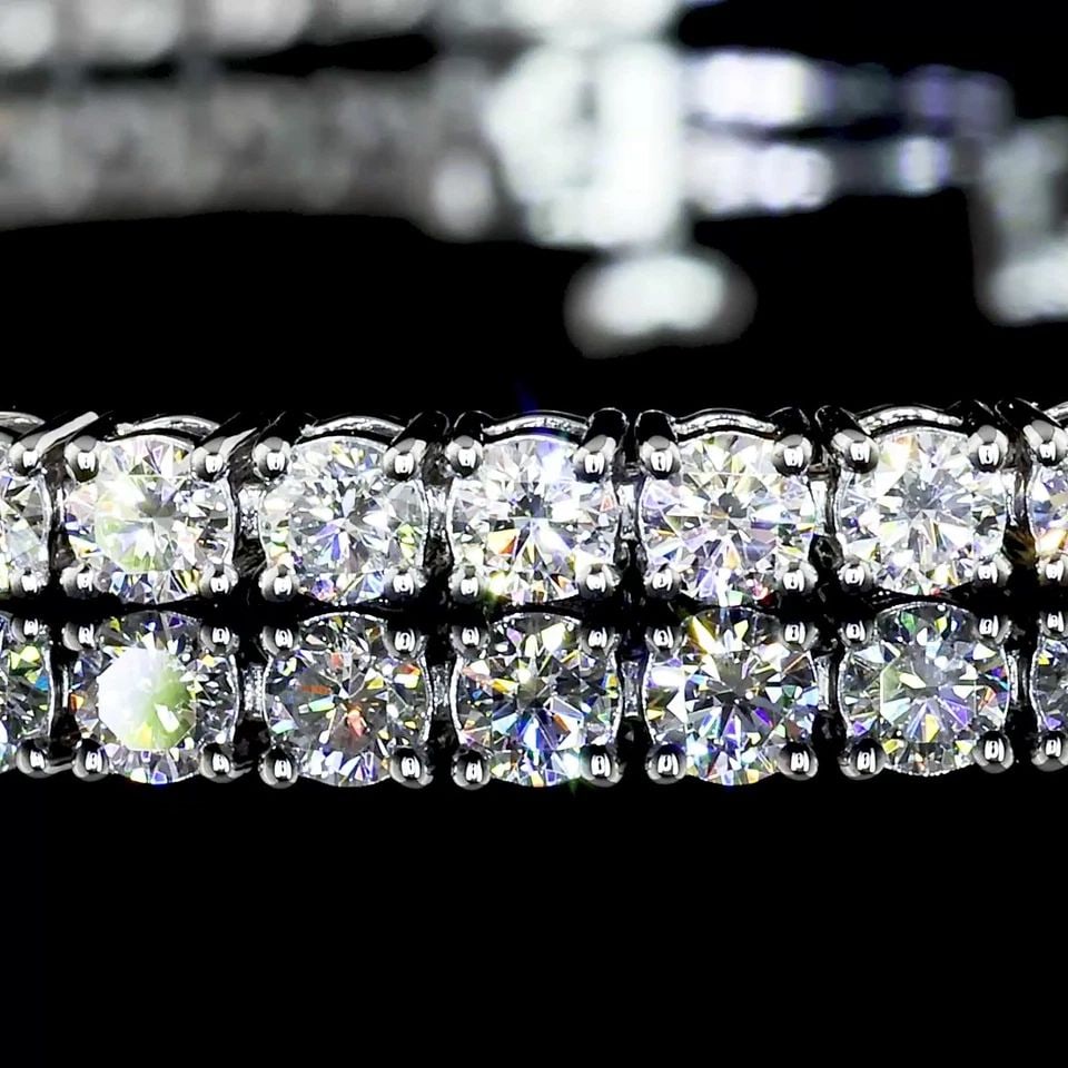 LAB-GROWN 2.95 CARAT ROUND E-VS1 DIAMOND 14K WG TENNIS BRACELET: LAB-GROWN 2.95 CARAT ROUND E-VS1 DIAMOND 14K WG TENNIS BRACELET Lab-Grown 2.95 Carat Round E-VS1 Diamond 14K White Gold Tennis Bracelet Details Department Unisex Adults Main Stone No Stone Metal White