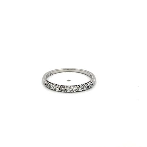 TIFFANY & CO 0.27 CARAT ROUND BRILLIANT F VS DIAMOND PLATINUM BAND RING: TIFFANY & CO 0.27 CARAT ROUND BRILLIANT F VS DIAMOND PLATINUM BAND RING PRODUCT DESCRIPTION Designer: Tiffany & Co Title: Tiffany & Co 0.27 Carat Round Brilliant F VS Diamond Platinum Band Ring Style: