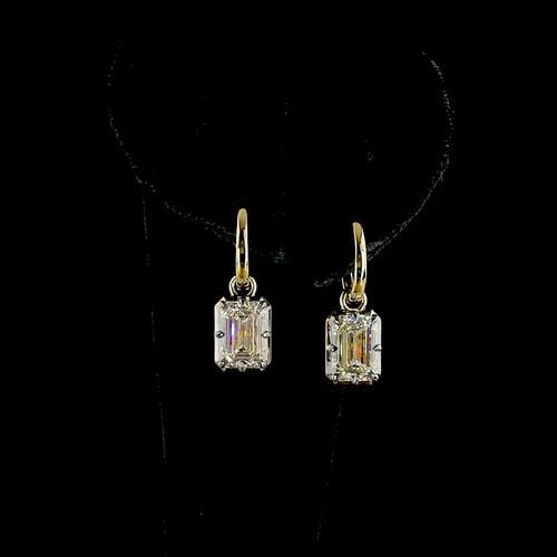 LAB-GROWN 4.04 CARAT EMERALD E-F-VS1 DIAMOND 14K YELLOW GOLD HANGING EARRINGS: LAB-GROWN 4.04 CARAT EMERALD E-F-VS1 DIAMOND 14K YELLOW GOLD HANGING EARRINGS $2,970.00 PRODUCT DESCRIPTION Title: High-quality Brand-New Echo Friendly Elegant Lab-Grown 4.04 Carat Emerald E-F-VS1 Dia