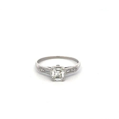 LAB-GROWN 1.7 CARAT OVAL E-VVS2 DIAMOND PLATINUM 3 STONES RING (1 of 2)