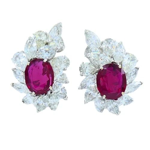 RUBY EARRINGS CLUSTER DIAMOND 18K GOLD MOZAMBIQUE CERTIFIED ESTATE JEWELRY: RUBY EARRINGS CLUSTER DIAMOND 18K GOLD MOZAMBIQUE CERTIFIED ESTATE JEWELRY VK JRTOOO Ruby Diamond 18k White Gold Cluster Earrings A pair of ruby earrings with a cluster diamond design, made of 18k gol