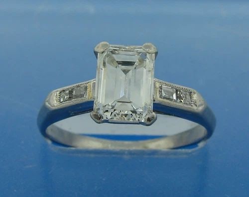 CHIC 1.11-CT DIAMOND (H VS1) ART DECO PLATINUM SETTING RING - HER ANSWER YES!: CHIC 1.11-CT DIAMOND (H VS1) ART DECO PLATINUM SETTING RING - HER ANSWER YES! Classy & Timeless Art Deco 1.11-ct Diamond (H, VS1) & Platinum Ring Stunning engagement ring Emerald cut diamond Old Art D