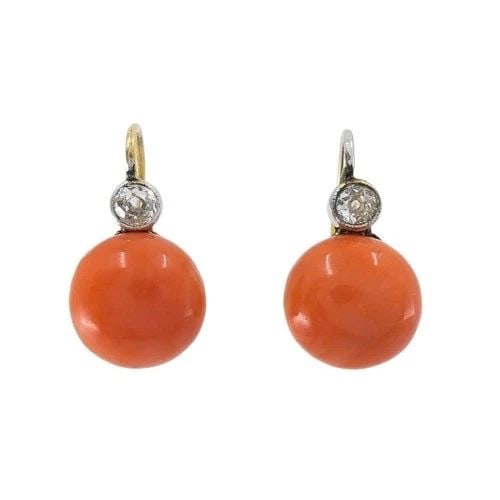 ANTIQUE 14K GOLD CORAL DIAMOND ACCENT DROP EARRINGS: ANTIQUE 14K GOLD CORAL DIAMOND ACCENT DROP EARRINGS MATERIALS 14K Gold GEMSTONE Coral, Diamond WEIGHT 5.1 Grams MEASUREMENT 3/8" x 3/4" ITEM DETAILS Antique 14k Gold Coral Diamond Accent Drop Earrings
