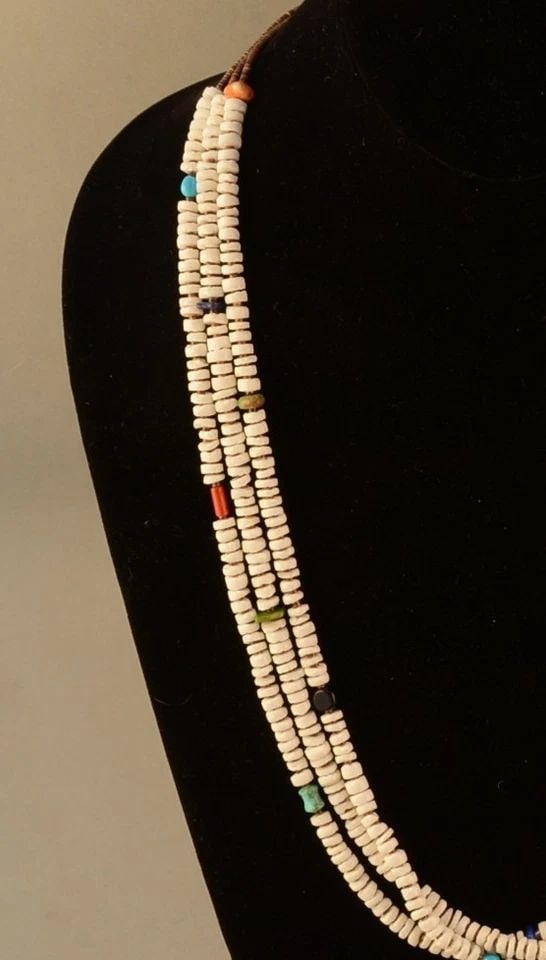 NESTORIA CORIZ - SANTO DOMINGO KEWA NATURAL WAMPUM BEAD NECKLACE - 25.5" (1 of 1)