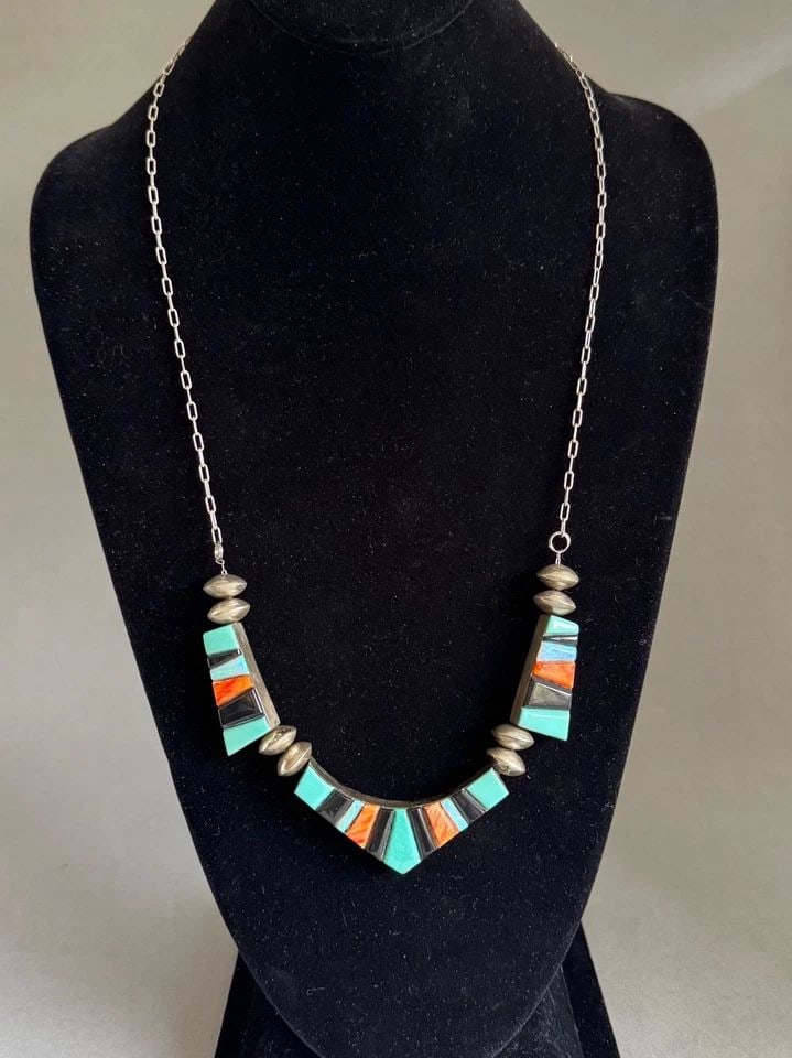 VINTAGE ZUNI STERLING SILVER TURQUOISE SPINY OYSTER JET OPAL NECKLACE SIGNED AP (1 of 2)