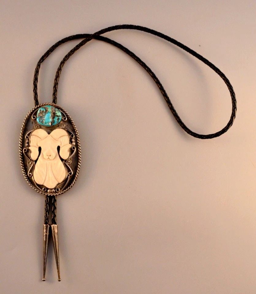 VTG NAVAJO INDIAN BOLO TIE PENDANT - HANDCARVED WHITE RAM & LG TURQUOISE NUGGET (1 of 2)