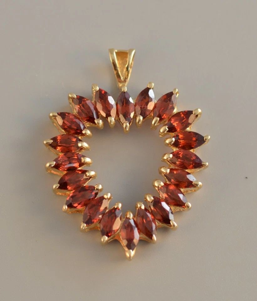 VINTAGE HEART PENDANT - SOLID 14 K YELLOW GOLD - 20 ROSE RED GARNETS - 1 3/8" (1 of 2)
