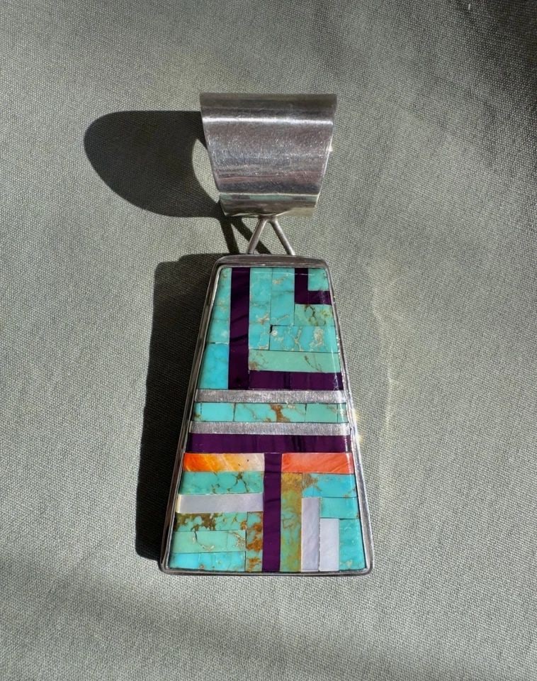 LARGE VINTAGE SANTO DOMINGO SILVER PENDANT - MOSAIC INLAY TURQUOISE SHELL (1 of 2)