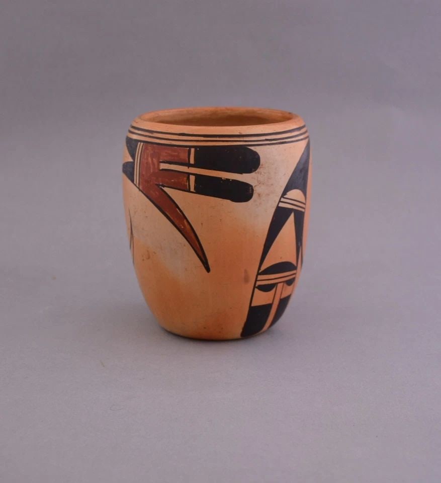 LAURA TOMOSIE (1907-1977) OLD HOPI POT VASE - POLYCHROME - EAGLE WING SPIRAL (1 of 2)