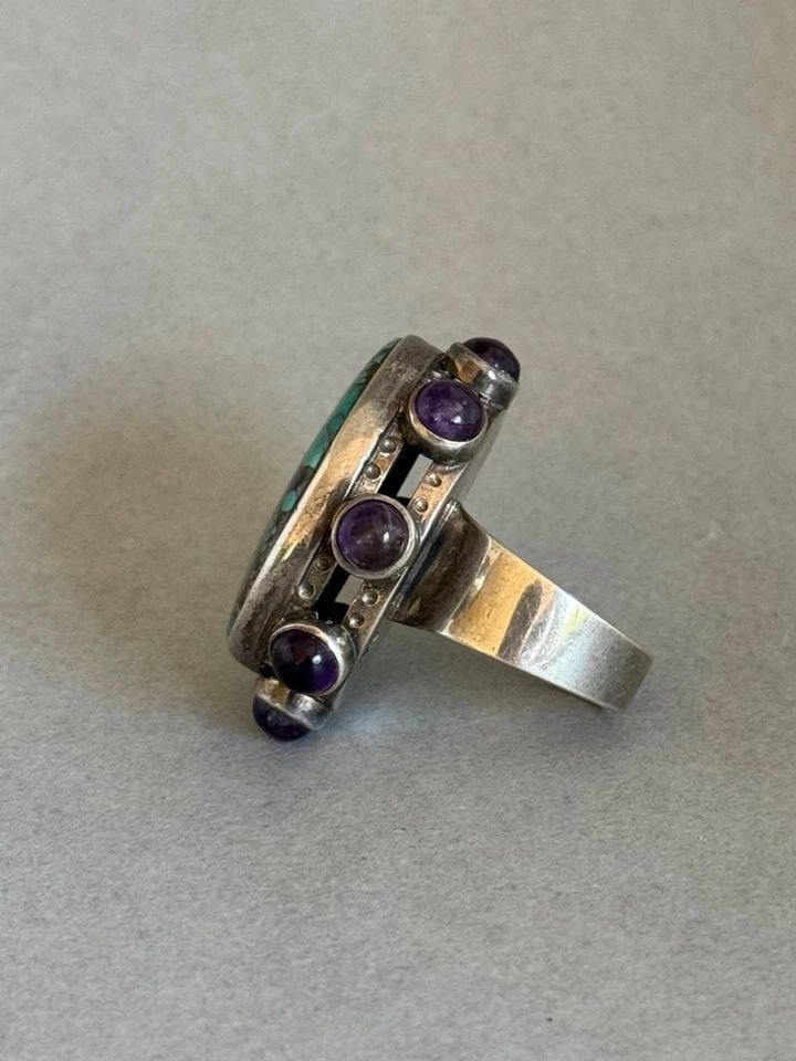 VINTAGE STERLING SILVER WITH TURQUOISE AND AMETHYST RING 1 1/4?? SIZE 9 3/4: VINTAGE STERLING SILVER WITH TURQUOISE AND AMETHYST RING 1 1/4” SIZE 9 3/4 Vintage Unworn Sterling Silver with Turquoise and Amethyst Ring Size 9 3/4 1 1/4” Tall 31 Grams ...