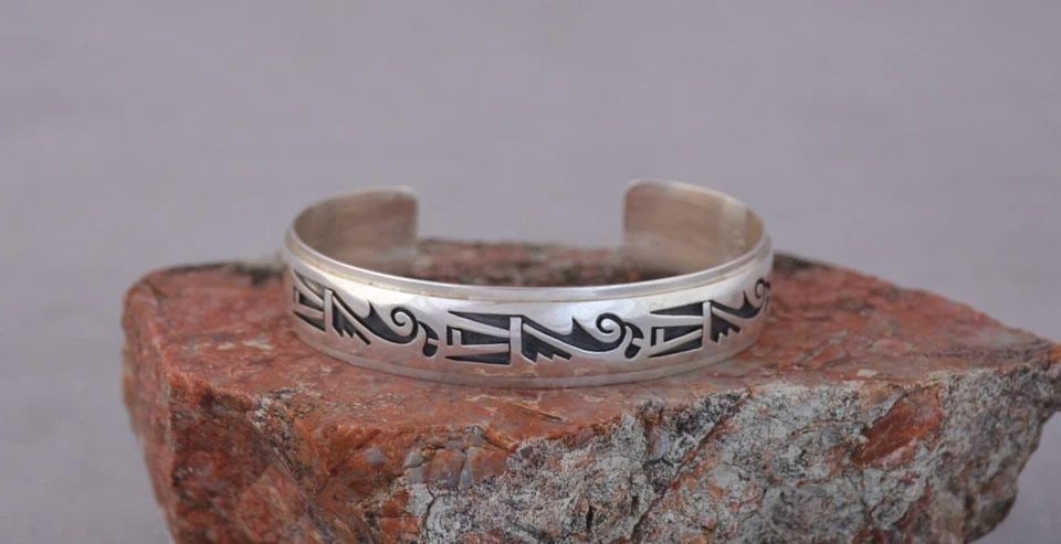 AUGUSTINE MOWA - HOPI STERLING SILVER CUFF BRACELET - WING DESIGN - 6 7/8" (1 of 2)