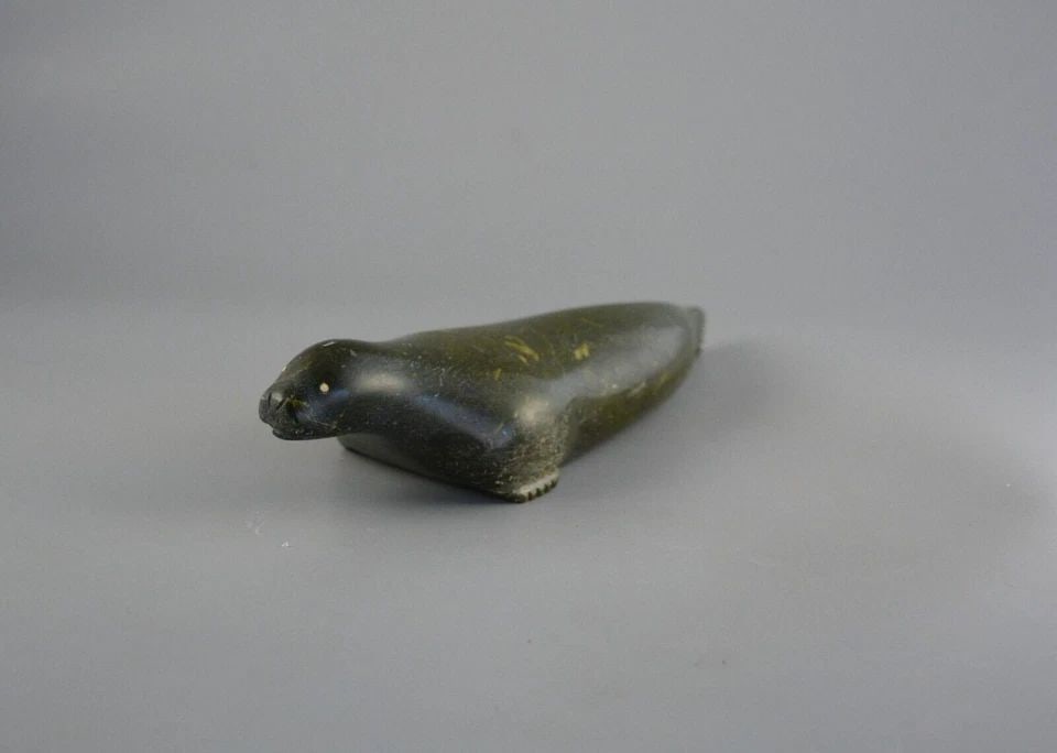RARE - NOAH SIAKULUK 1924-1997 - VTG NORTHWEST COAST INUIT SERPENTINE SEAL 9" (1 of 2)
