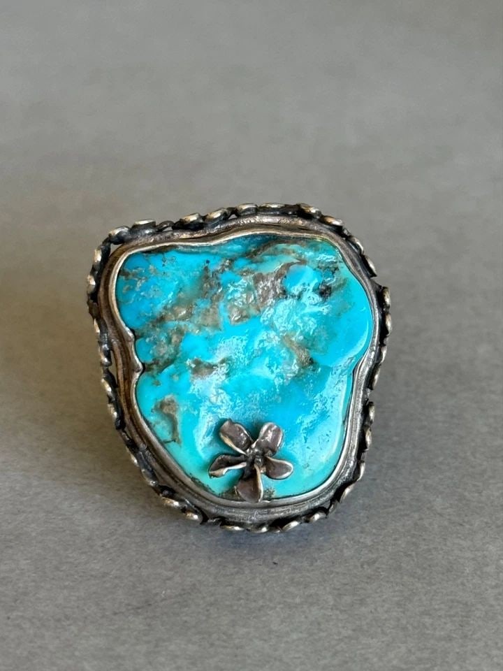 VINTAGE UNUSED STERLING SILVER AND TURAQUOISE FLORAL RING SIZE 8 1/2 (1 of 2)