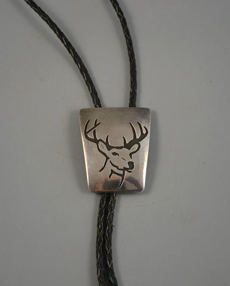 MARVIN C. LOMAHEFTEWA - VINTAGE HOPI INDIAN STERLING SILVER BOLO TIE - DEER (1 of 2)