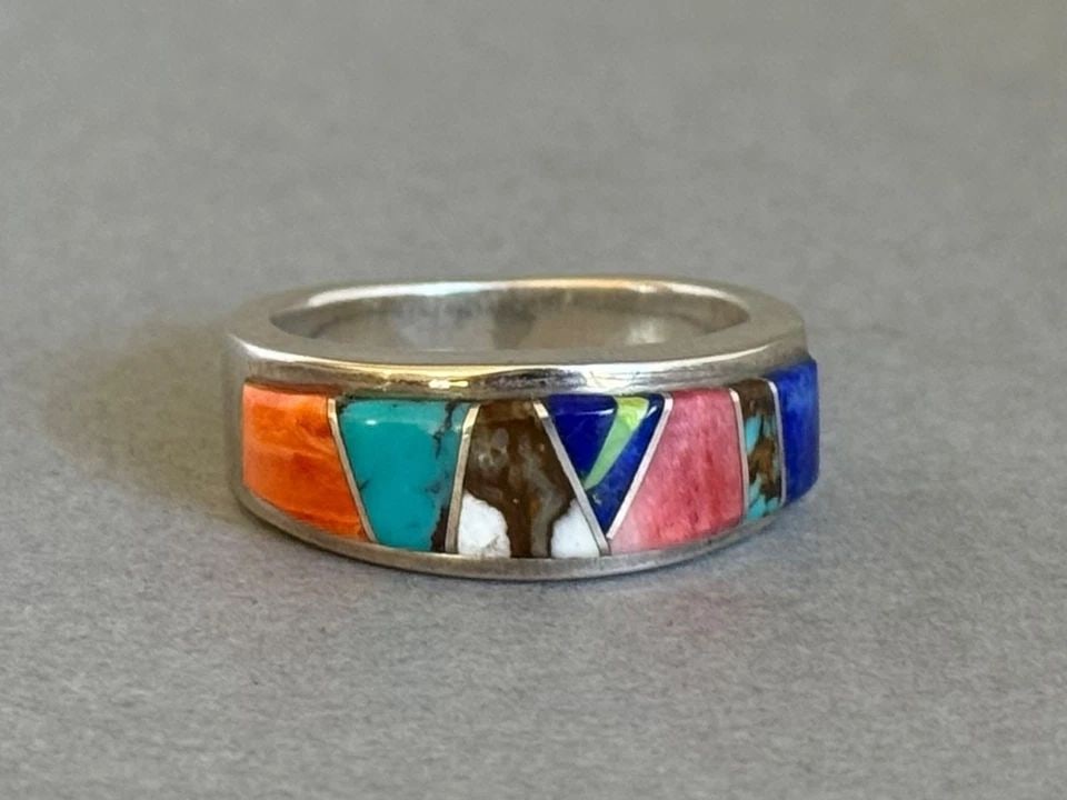 UNUSED NAVAJO STERLING SILVER W INLAID STONES AND SHELL VALERIE YAZZIE RING SZ 8 (1 of 2)