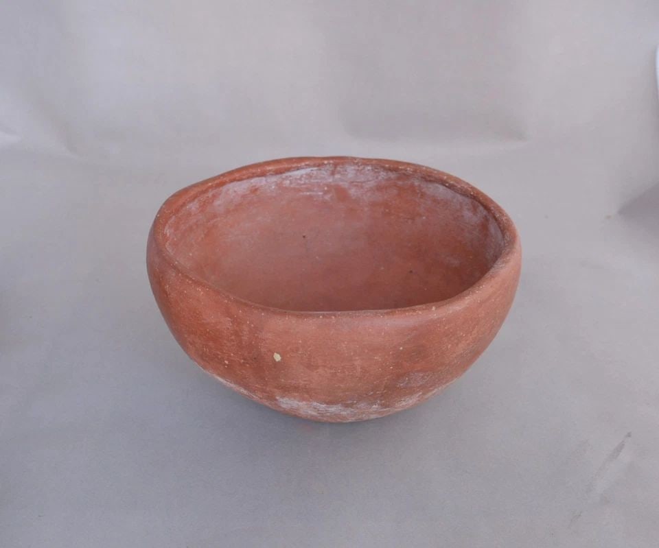 OLD SANTO DOMINGO KEWA PUEBLO CHILI BOWL - 7 1/4" ACROSS - 4" HIGH (1 of 2)