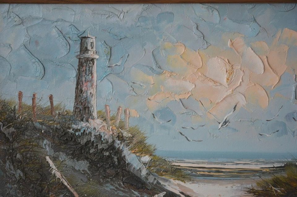 VTG MID-CENTURY PAINTING - SEACOAST LIGHTHOUSE SOFT BLUES GRAYS - PALETTE KNIFE: VTG MID-CENTURY PAINTING - SEACOAST LIGHTHOUSE SOFT BLUES GRAYS - PALETTE KNIFE Item Description: This vintage painting looks to be a classic period piece dating to the 1950s-60s. It shows a coastal l