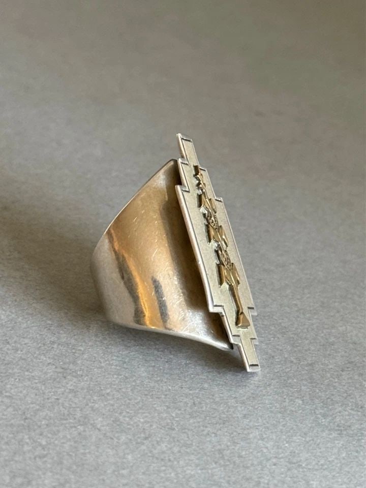 VINTAGE NAVAJO STERLING SILVER CORN 1 1/2?? RING SIGNED EP SIZE 5 1/2 ADJUSTABLE (1 of 2)