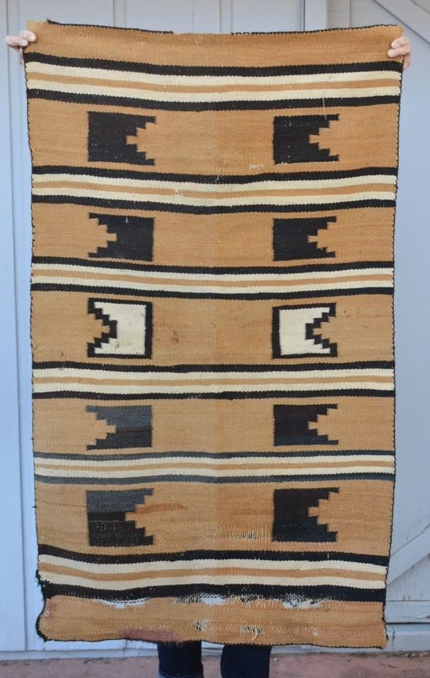 OLD NAVAJO RUG - STRIPED BANDED PATTERN WITH KIVA STEP GEOMETRIC - 53" X 32": OLD NAVAJO RUG - STRIPED BANDED PATTERN WITH KIVA STEP GEOMETRIC - 53" X 32" This Navajo rug shows a banded design with a geometric kiva steps pattern. It measures 53" x 32". It is in poor condition. 