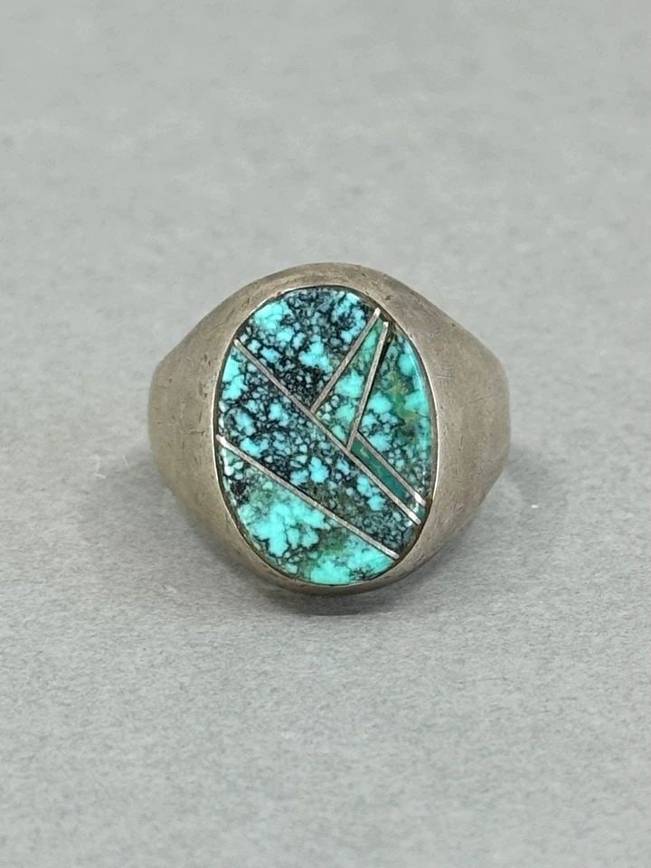 OLD PAWN NAVAJO STERLING SILVER AND TURQUOISE RING. SIZE 12 1/2: OLD PAWN NAVAJO STERLING SILVER AND TURQUOISE RING. SIZE 12 1/2 Old Pawn Navajo Sterling Silver and Turquoise Ring. Size 12 1/2 7’8” tall