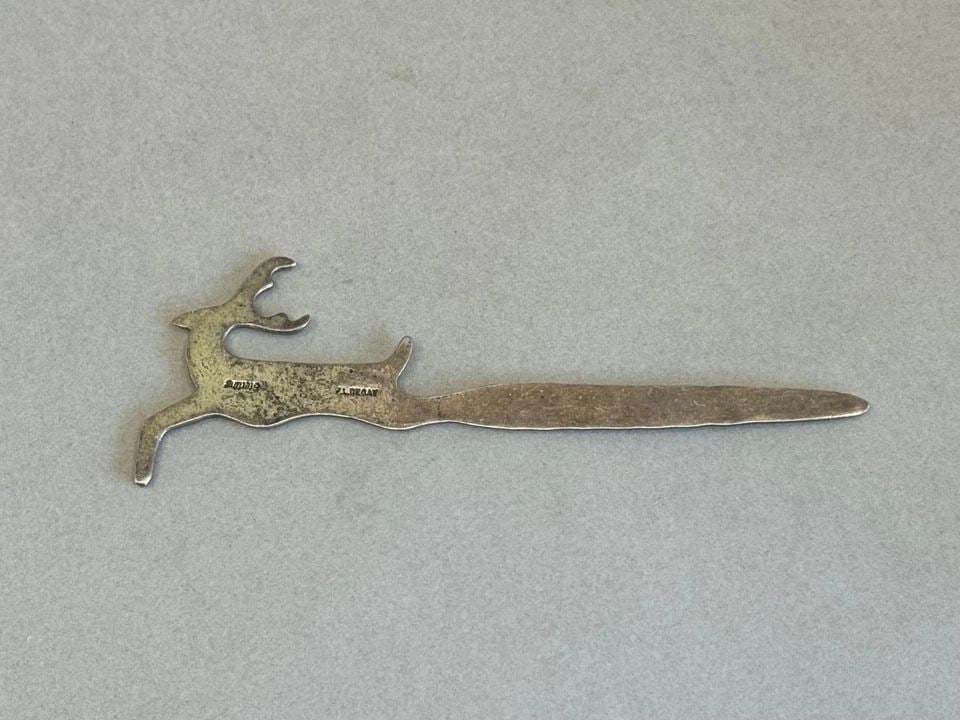 VINTAGE NAVAJO PICTORAL ELK LETTER OPENER. SIGNED FL BEGAY 4 1/2" (1 of 2)