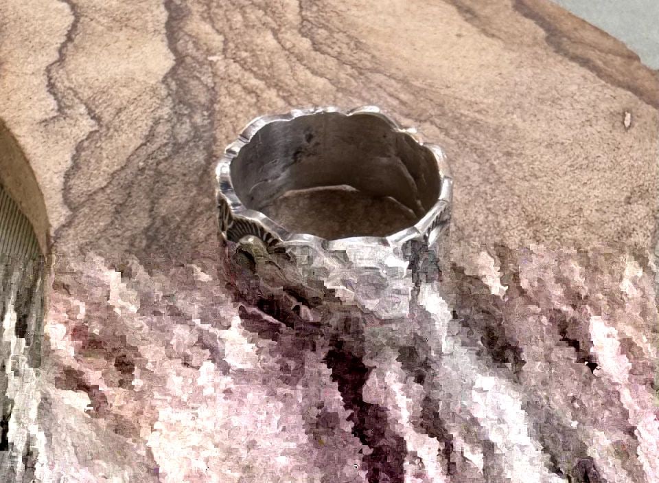 KEVEN RAMONE STERLING SILVER RING SIZE 7 1/2: KEVEN RAMONE STERLING SILVER RING SIZE 7 1/2 3/8" wide ..6.7 Grams Throughout the 40 years that I have been in business, I have purchased jewelry from pawn shops throughout the Southwest that had coll