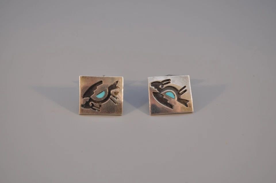 OLD PAWN HOPI STERLING SILVER AND TURQUOISE CUFFLINKS ROAD RUNNER: OLD PAWN HOPI STERLING SILVER AND TURQUOISE CUFFLINKS ROAD RUNNER Weight 11.59 Grams - 7/8" tall