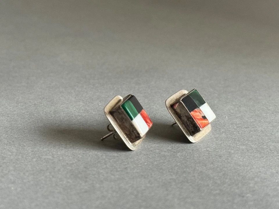 VINTAGE NAVAJO STERLING SILVER WITH STONE AND CORAL EARRINGS. SIGNED RA. 5/8 (1 of 2)