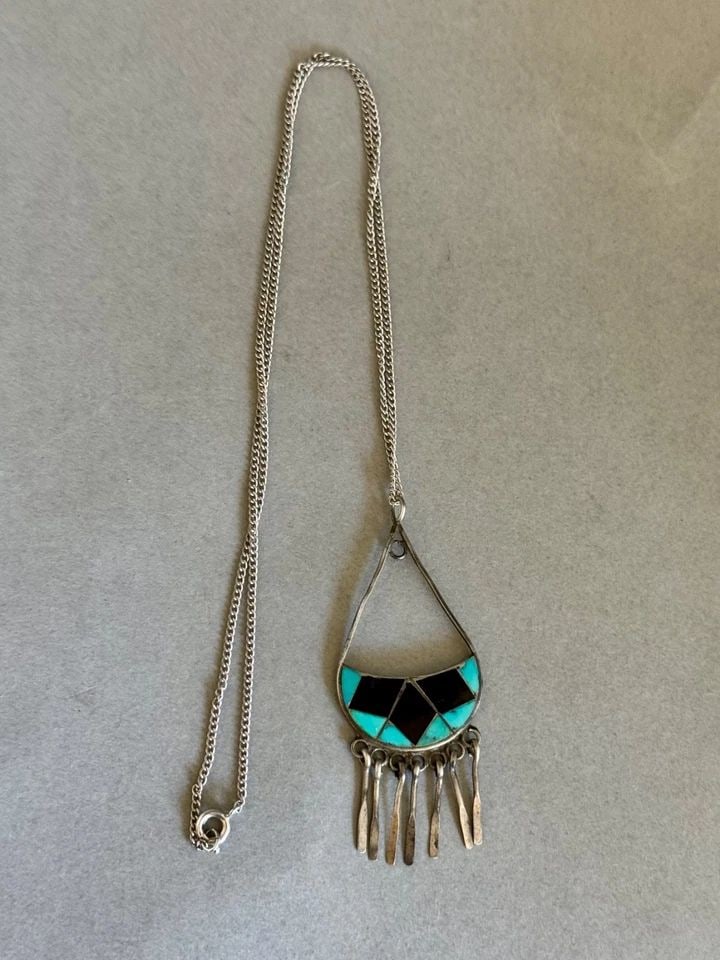 VINTAGE ZUNI STERLING SILVER W INLAID TURQUOISE AND JET SIGNED PENDANT W CHAIN (1 of 2)