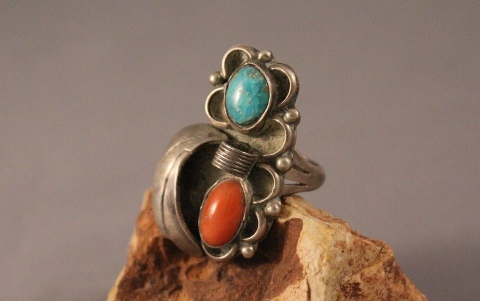 OLD PAWN NAVAJO STERLING SILVER AND TURQUOISE AND CORAL RING SIZE 6 1/2: OLD PAWN NAVAJO STERLING SILVER AND TURQUOISE AND CORAL RING SIZE 6 1/2 Item Description: 1 1/2" tall Great Old Pawn Navajo Coral And Turquoise Ring Size 6 !/2