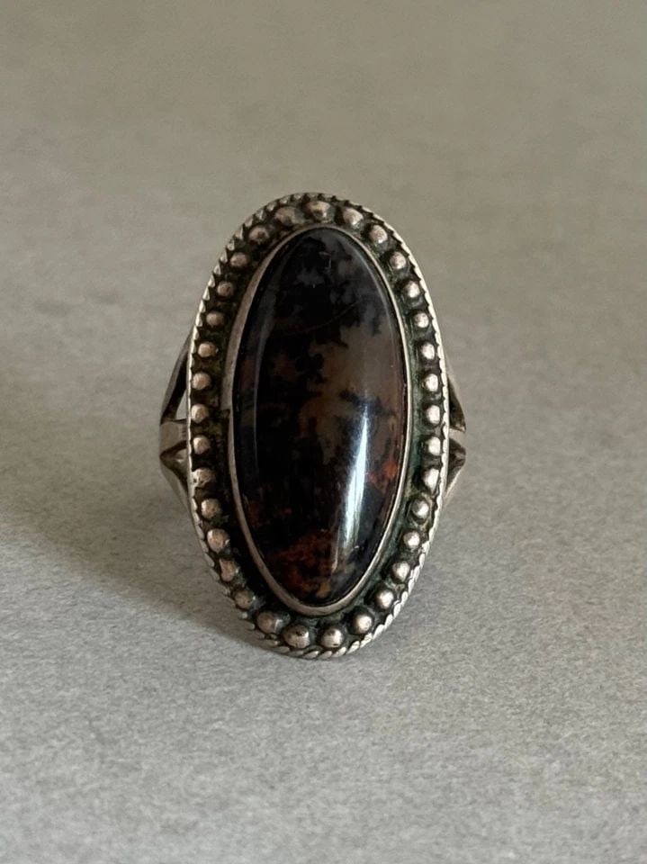 OLD PAWN NAVAJO STERLING SILVER WITH PETRIFIED WOOD RING SIZE 5: OLD PAWN NAVAJO STERLING SILVER WITH PETRIFIED WOOD RING SIZE 5 Vintage Navajo Sterling Silver with Petrified Wood Ring Size 5 1" Tall