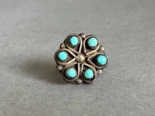 OLD PAWN ZUNI STERLING SILVER AND TURQUOISE RING SIZE 4 3/4 (1 of 2)