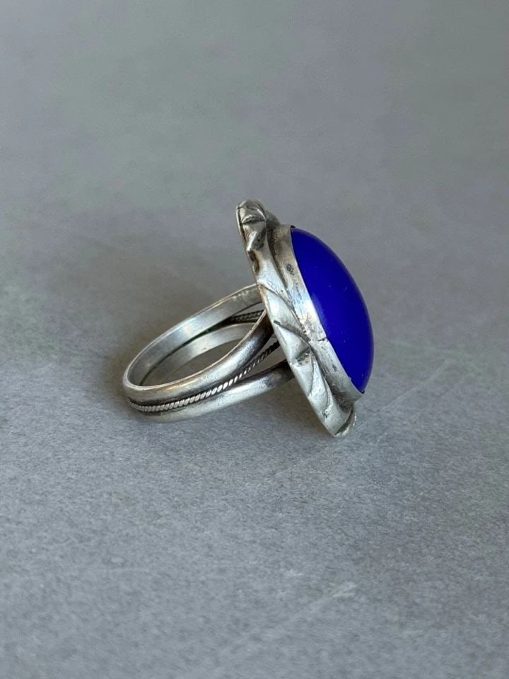 VINTAGE NAVAJO STERLING SILVER WITH LAPIS LAZULI RING SIZE 7 1/2 (1 of 1)