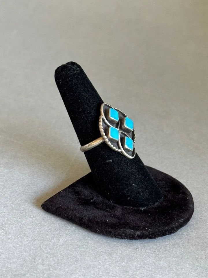 OLD PAWN ZUNI STERLING SILVER AND TURQUOISE RING SIGNED SIZE 6 3/4: OLD PAWN ZUNI STERLING SILVER AND TURQUOISE RING SIGNED SIZE 6 3/4 Old Pawn Zuni Sterling Silver and Turquoise Ring Signed Size 6 3/4 1" Tall