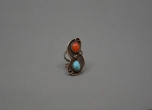 VINTAGE NAVAJO STERLING SILVER RING - TURQUOISE CORAL - SIZE 5 - 1.5" TALL: This vintage Navajo has a turquoise and coral stone set into a curved accented with silver wire and a raindrop bead at the center. It is 1.5" tall and size 5. It is 6.2 grams and in great vintage cond