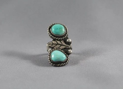 OLD PAWN NAVAJO STERLING SILVER AND TURQUOISE RING SIZE 4 1/2: Item : 1 3/8” tall